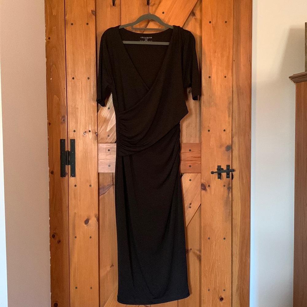 A Pea In The Pod black midi length nursing special occasion dress, worn once!